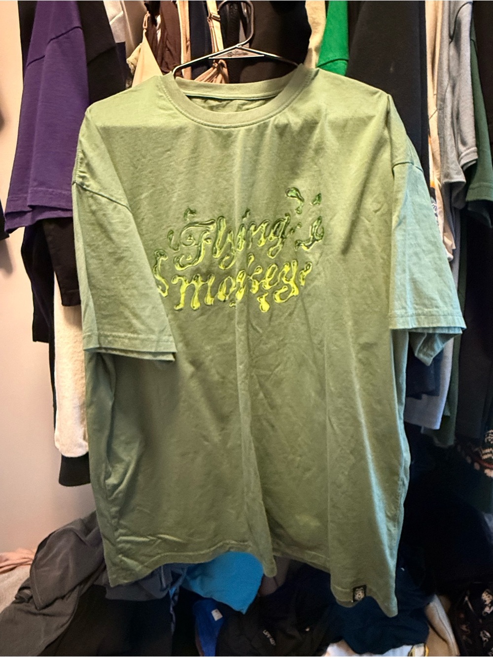 Green Graphic Short-Sleeve Men's Shirt
